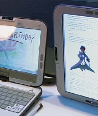 Intel не впервые оснащает Classmate PC поворотным экраном — подобное устройство уже выходило в 2008 году; новая модель отличается от предыдущей расширенной функциональностью