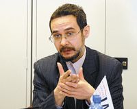 Дмитрий Ганьжа, главный редактор «Журнала сетевых решений/LAN»: «Функциональных возможностей существующих СКС вполне достаточно для офисных приложений. Развитию данного рынка будут способствовать новые области применений, включая центры обработки данных»