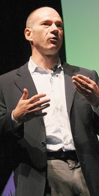 Эндрю Макафи: «Частью корпоративной культуры должна стать готовность прийти на помощь»