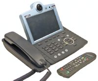 Рисунок 6. Видеотелефон AP-VP350 компании AddPac имеет встроенный сервер MCU для проведения видеоконференций (до четырех участников), поддерживает протоколы H.323, SIP, MGCP, видеокодеки H.263, MPEG-4, H.264 и JPEG. Изображение выводится на LCD-экран либо на внешний монитор — если телефону отведена роль группового терминала. Порт FXO позволяет использовать AP-VP350 для звонков через ТфОП.