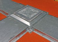 Рисунок 3. Предлагаемая компанией Vergokan напольная система прокладки кабеля под заливку бетоном. 