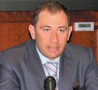 МИХАИЛ Шамолин считает, что МТС практически справилась с задачей построения монобрендовой розницы