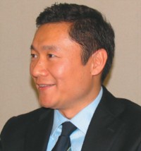 Артур Вей (Arthur Wei), вице-прези­дент Lenovo Group, генеральный директор по развитию бизнеса в России и странах СНГ: «Россия — один из наиболее приоритетных рынков для Lenovo»