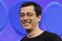 Дин Хачамович подчеркнул, что Microsoft будет принимать меры к тому, чтобы спецификация HTML5 стала стандартом