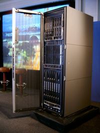 Впервые за десять лет существования семейства HP Superdome в нем должны появиться системы, размещаемые в стандартной серверной стойке 