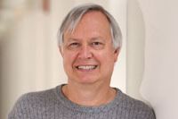 Ли Шелдон опробует новый подход к преподаванию своего курса проектирования игр: аудиторные занятия в виде массовых многопользовательских онлайн-игр